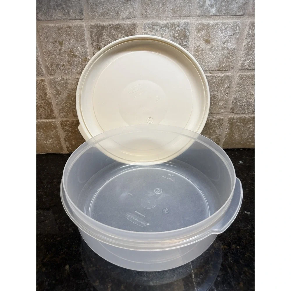 VTG Rubbermaid Servin Saver 22 Cup 5.2L Round Food Storage Container Almond‎ Lid